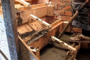 Бетонная лестница своими руками: с какими трудностями придется столкнуться, расчет и пошаговый процесс Бетонная лестница своими руками: с какими трудностями придется столкнуться, расчет и пошаговый процесс