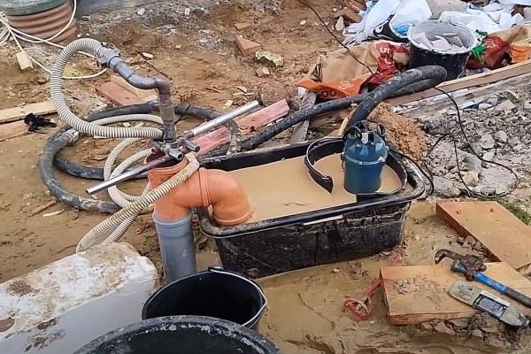 Гидробурение скважины на воду своими руками за 1.5 часа: разбираемся в каких случаях это реально Гидробурение скважины на воду своими руками за 1.5 часа: разбираемся в каких случаях это реально