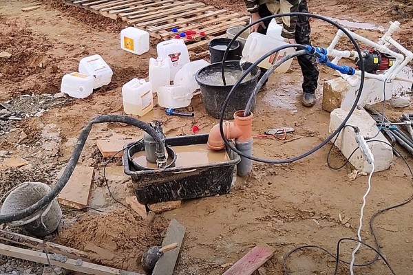 Гидробурение скважины на воду своими руками за 1.5 часа: разбираемся в каких случаях это реально Гидробурение скважины на воду своими руками за 1.5 часа: разбираемся в каких случаях это реально