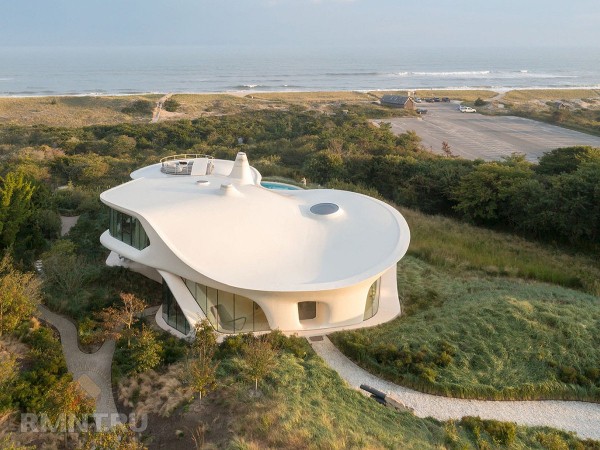 





Удивительный дом в космическом стиле на побережье



