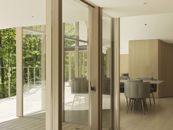 Дом выходного дня со скульптурной крышей Дом выходного дня со скульптурной крышей