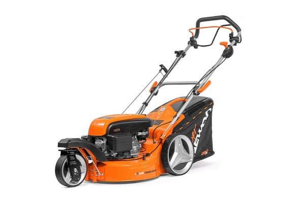 Рейтинг бензиновых самоходных газонокосилок: ТОП-10 лучших моделей