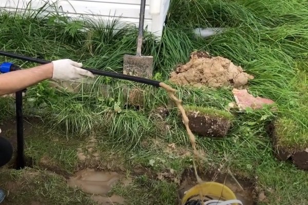 Гидробурение скважины на воду своими руками за 1.5 часа: разбираемся в каких случаях это реально Гидробурение скважины на воду своими руками за 1.5 часа: разбираемся в каких случаях это реально