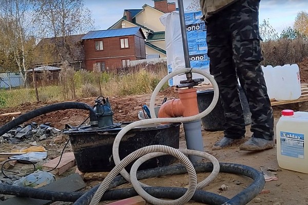 Гидробурение скважины на воду своими руками за 1.5 часа: разбираемся в каких случаях это реально Гидробурение скважины на воду своими руками за 1.5 часа: разбираемся в каких случаях это реально