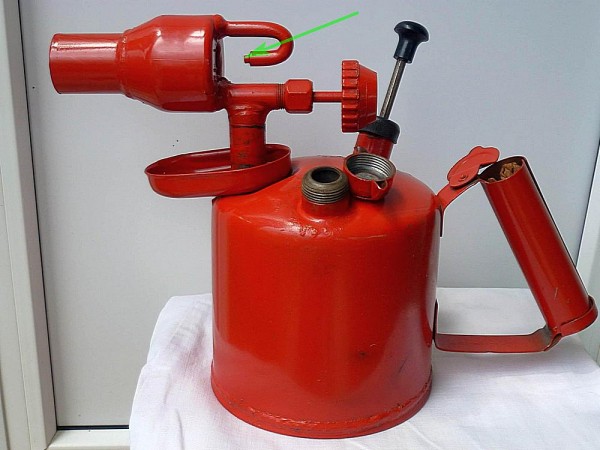 Лампа паяльная бензиновая какая лучше: устройство, правила выбора и рейтинг моделей ТОП-10 Лампа паяльная бензиновая какая лучше: устройство, правила выбора и рейтинг моделей ТОП-10