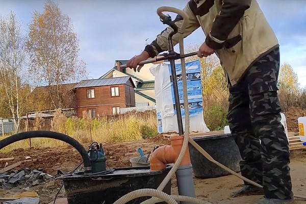 Гидробурение скважины на воду своими руками за 1.5 часа: разбираемся в каких случаях это реально Гидробурение скважины на воду своими руками за 1.5 часа: разбираемся в каких случаях это реально