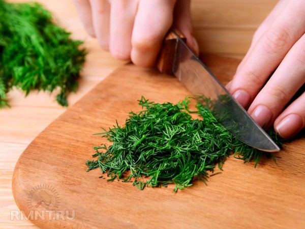 





Зачем, как и когда обрезать укроп



