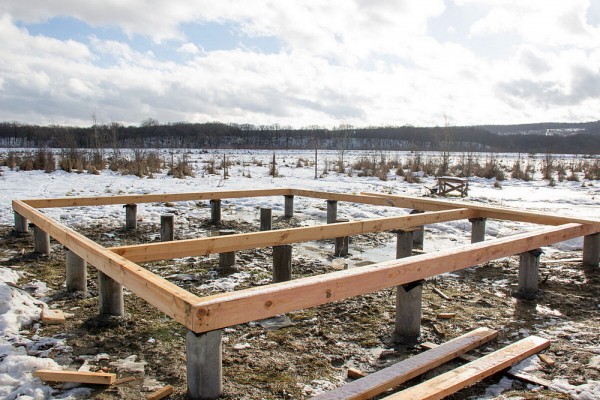Какой фундамент выбрать для бани из бруса: рассматриваем самые популярные варианты Какой фундамент выбрать для бани из бруса: рассматриваем самые популярные варианты