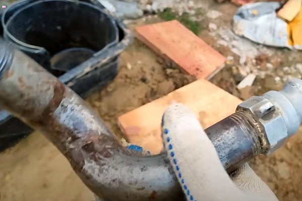 Гидробурение скважины на воду своими руками за 1.5 часа: разбираемся в каких случаях это реально Гидробурение скважины на воду своими руками за 1.5 часа: разбираемся в каких случаях это реально