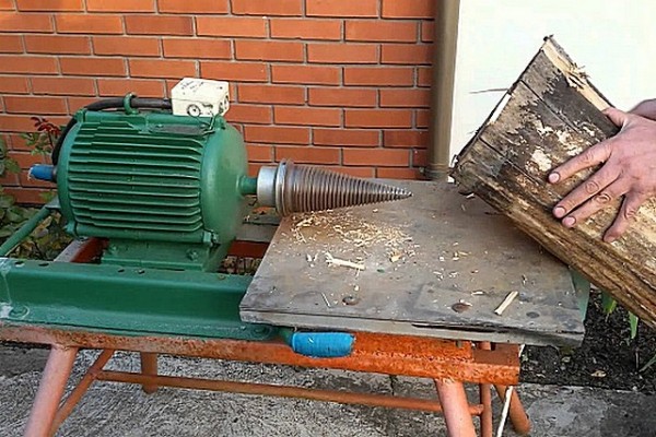 Рейтинг лучших дровоколов: ТОП-15 электрических и механических моделей для колки дров возле дома, на даче, для производства Рейтинг лучших дровоколов: ТОП-15 электрических и механических моделей для колки дров возле дома, на даче, для производства