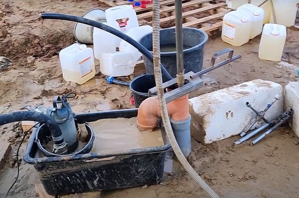 Гидробурение скважины на воду своими руками за 1.5 часа: разбираемся в каких случаях это реально Гидробурение скважины на воду своими руками за 1.5 часа: разбираемся в каких случаях это реально