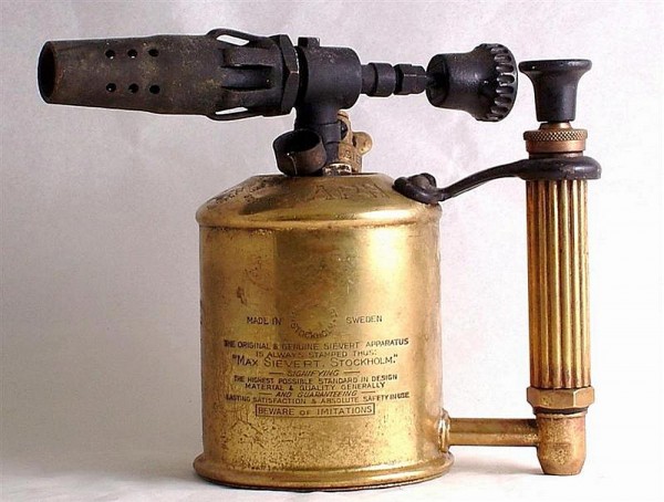 Лампа паяльная бензиновая какая лучше: устройство, правила выбора и рейтинг моделей ТОП-10 Лампа паяльная бензиновая какая лучше: устройство, правила выбора и рейтинг моделей ТОП-10