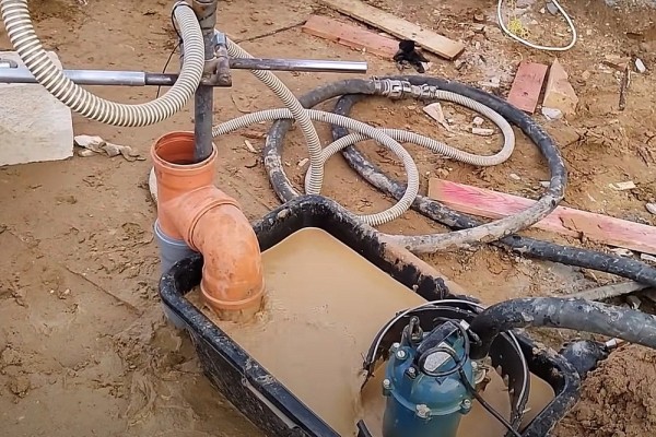 Гидробурение скважины на воду своими руками за 1.5 часа: разбираемся в каких случаях это реально Гидробурение скважины на воду своими руками за 1.5 часа: разбираемся в каких случаях это реально