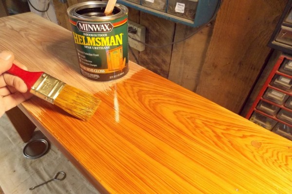 Лак для мебели из дерева какой лучше – правила выбора и рейтинг ТОП-12