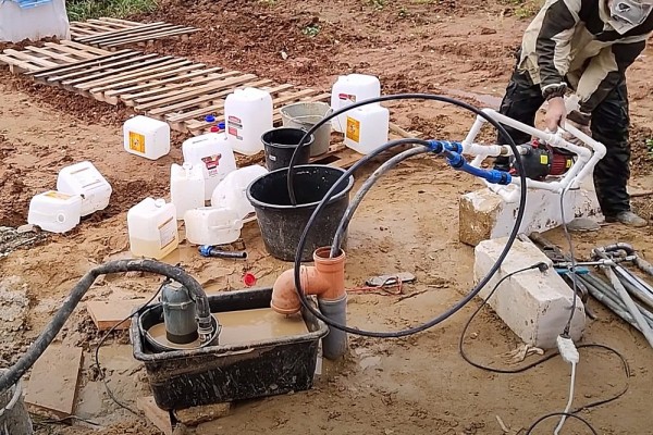 Гидробурение скважины на воду своими руками за 1.5 часа: разбираемся в каких случаях это реально Гидробурение скважины на воду своими руками за 1.5 часа: разбираемся в каких случаях это реально