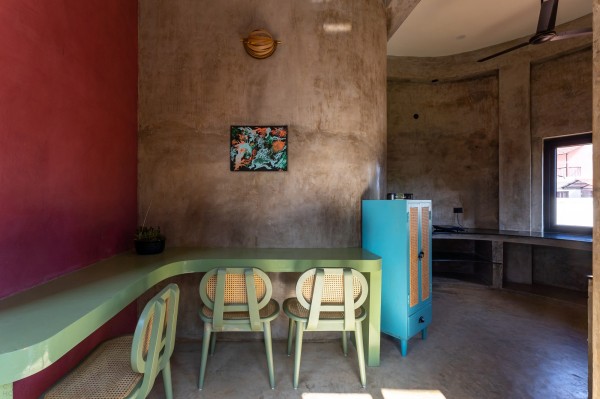 Брутальный гостевой дом с модернистской эстетикой