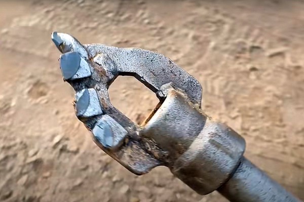 Гидробурение скважины на воду своими руками за 1.5 часа: разбираемся в каких случаях это реально Гидробурение скважины на воду своими руками за 1.5 часа: разбираемся в каких случаях это реально