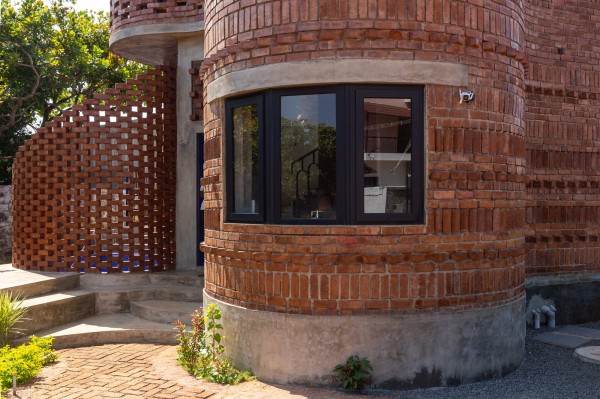 Брутальный гостевой дом с модернистской эстетикой