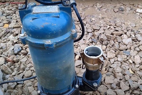 Гидробурение скважины на воду своими руками за 1.5 часа: разбираемся в каких случаях это реально Гидробурение скважины на воду своими руками за 1.5 часа: разбираемся в каких случаях это реально