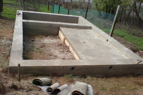 Какой фундамент выбрать для бани из бруса: рассматриваем самые популярные варианты Какой фундамент выбрать для бани из бруса: рассматриваем самые популярные варианты