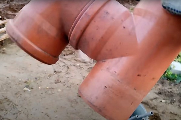 Гидробурение скважины на воду своими руками за 1.5 часа: разбираемся в каких случаях это реально Гидробурение скважины на воду своими руками за 1.5 часа: разбираемся в каких случаях это реально