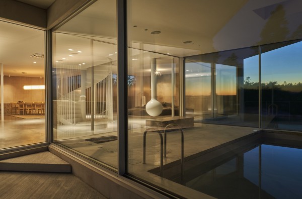 Дом-лабиринт с эстетикой брутализма