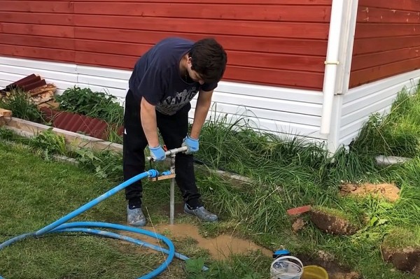 Гидробурение скважины на воду своими руками за 1.5 часа: разбираемся в каких случаях это реально Гидробурение скважины на воду своими руками за 1.5 часа: разбираемся в каких случаях это реально