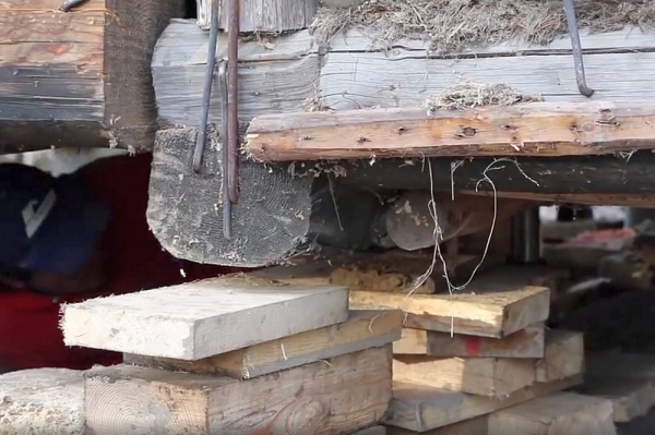 Как поднять баню для замены венцов или ремонта фундамента