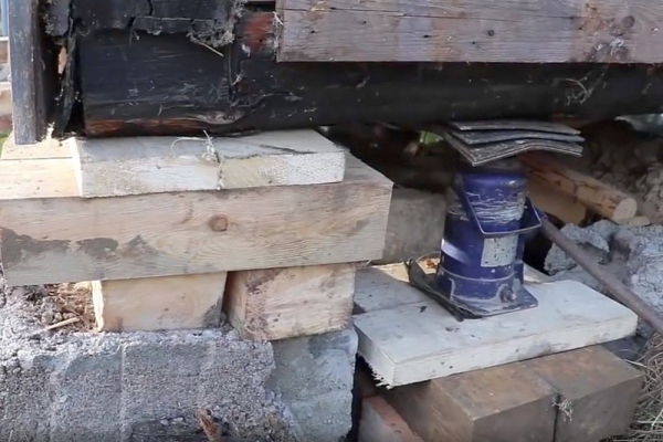 Как поднять баню для замены венцов или ремонта фундамента