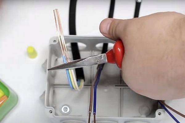 Чем соединить провода между собой &mdash; инструкции, достоинства и недостатки разных способов