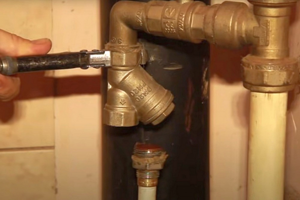 Как установить счетчики на воду в квартире: подробная пошаговая инструкция