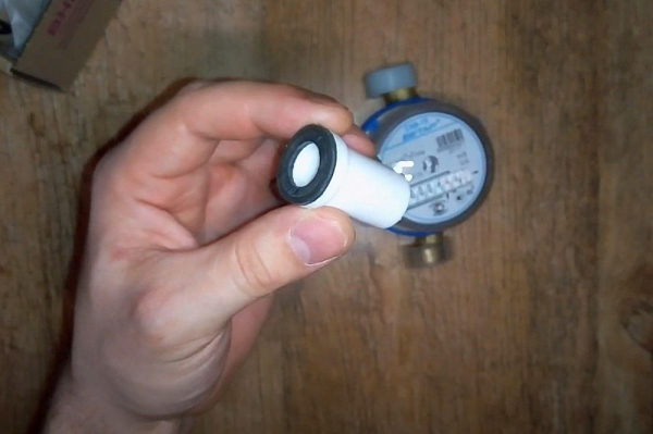 Как установить счетчики на воду в квартире: подробная пошаговая инструкция