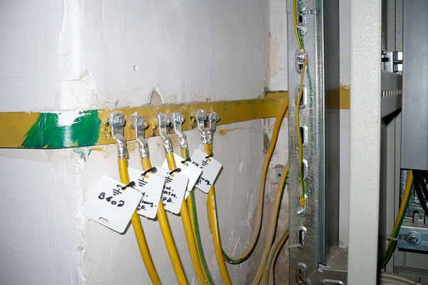 Главная заземляющая шина &ndash; предназначение, устройство, варианты установки