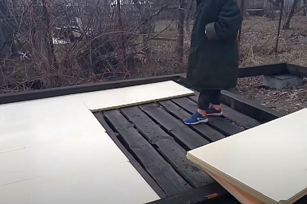 Доска для пола в баню &mdash; какая нужна и варианты ее использования