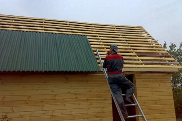 Чем покрыть крышу гаража вместо рубероида &mdash; ищем лучшее решение