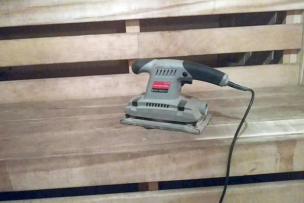 Чем покрыть полки в бане: выбор лучшего средства от гниения и защиты дерева