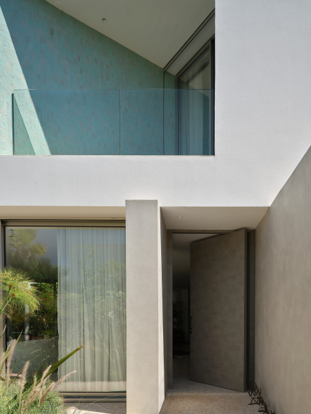 Геометрическая средиземноморская вилла