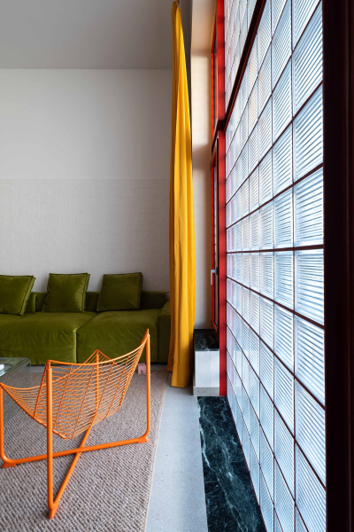 Многоуровневый лофт с индустриальной атмосферой Многоуровневый лофт с индустриальной атмосферой