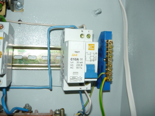 Как определить фазу и ноль без приборов: подробная инструкция