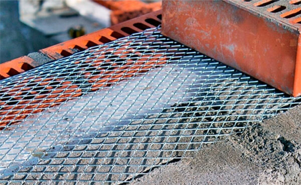 Сетка металлическая и её особенности: виды, предназначения, преимущества и недостатки