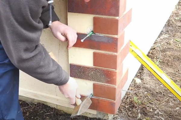 Отделка фасада клинкерной плиткой: плюсы и минусы технологии и инструкция по монтажу