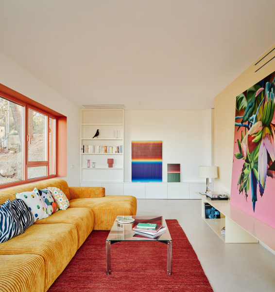 Дом, адаптированный к экстремально крутому склону Дом, адаптированный к экстремально крутому склону