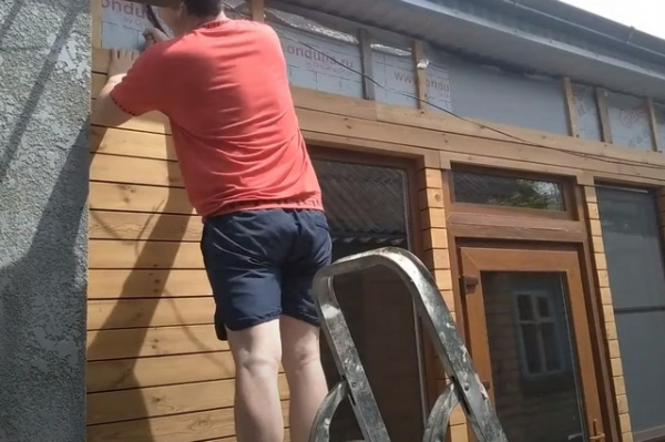 Отделка фасада дома планкеном: рассматриваем еще одну достойную альтернативу отделке сайдингом