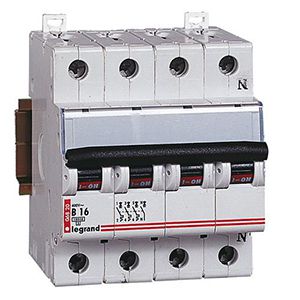 Правильное подключение автомата в щитке: инструкция и какие ошибки точно нужно не допускать