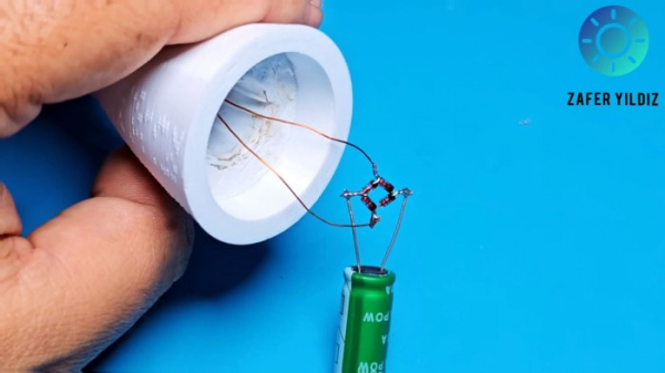 Как сделать фонарик без батареек