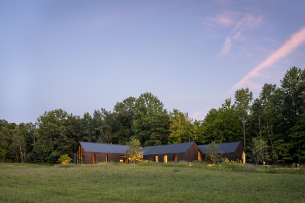 Современный гостевой дом в сельской местности
