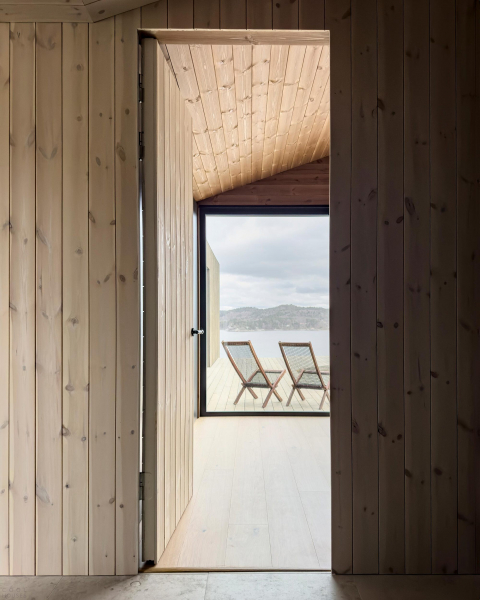 Современная вилла в суровом скандинавском ландшафте