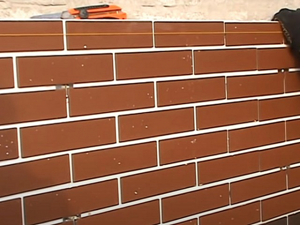 Отделка фасада клинкерной плиткой: плюсы и минусы технологии и инструкция по монтажу