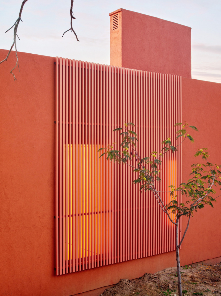 Дом, адаптированный к экстремально крутому склону Дом, адаптированный к экстремально крутому склону