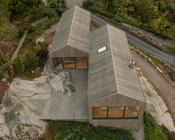 Современная вилла в суровом скандинавском ландшафте